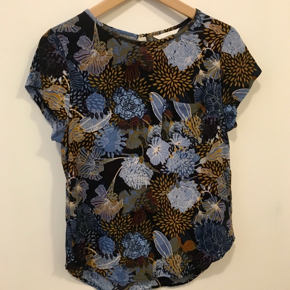 H&M Tops - H & M Floral Short Sleeve Blouse Size Small